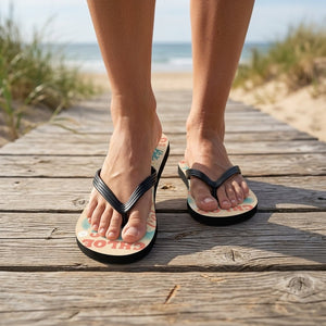 Personalized Coastal Lightweight Flip Flops - Custom Name "Chloe" - FlamingoAholic
